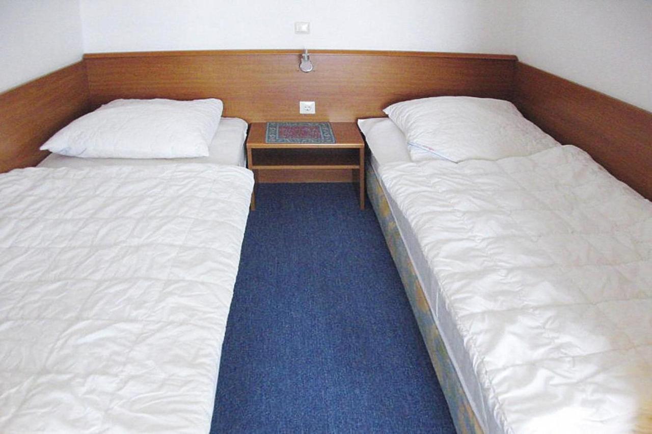 Apartment In Cuxhaven With A Shared Pool エクステリア 写真