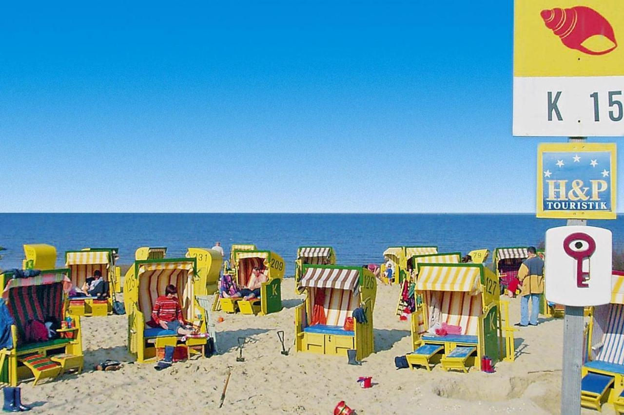 Apartment In Cuxhaven With A Shared Pool エクステリア 写真