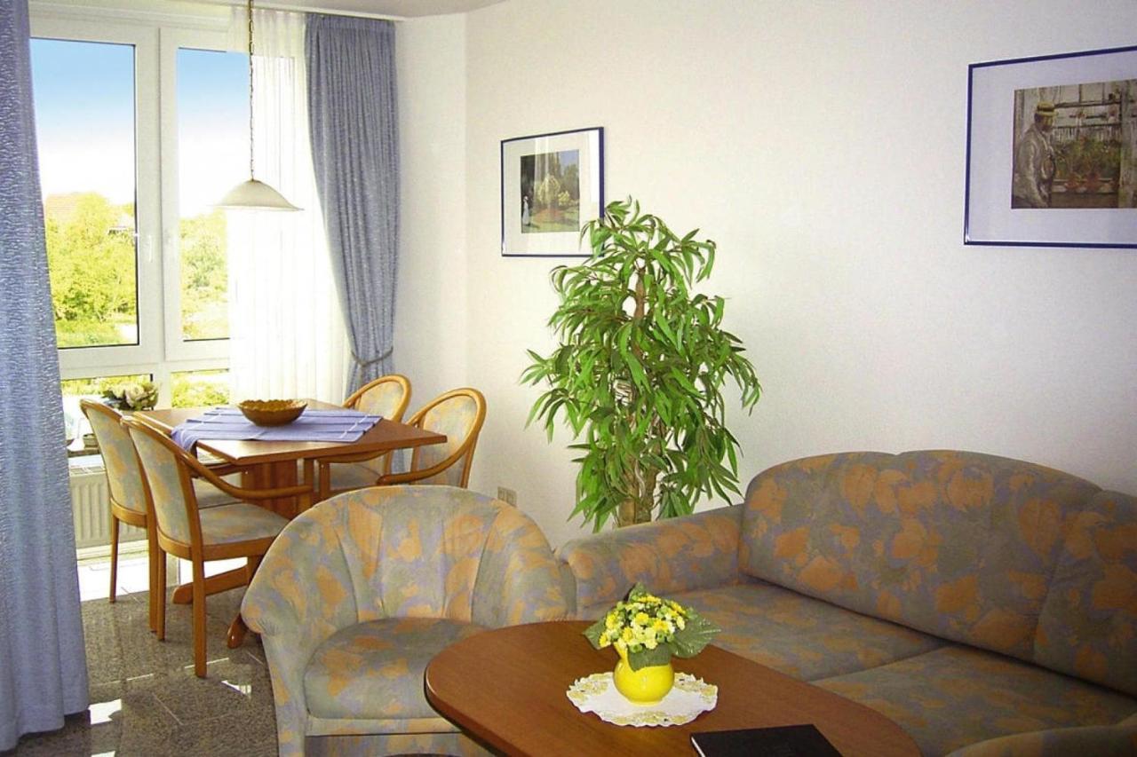 Apartment In Cuxhaven With A Shared Pool エクステリア 写真